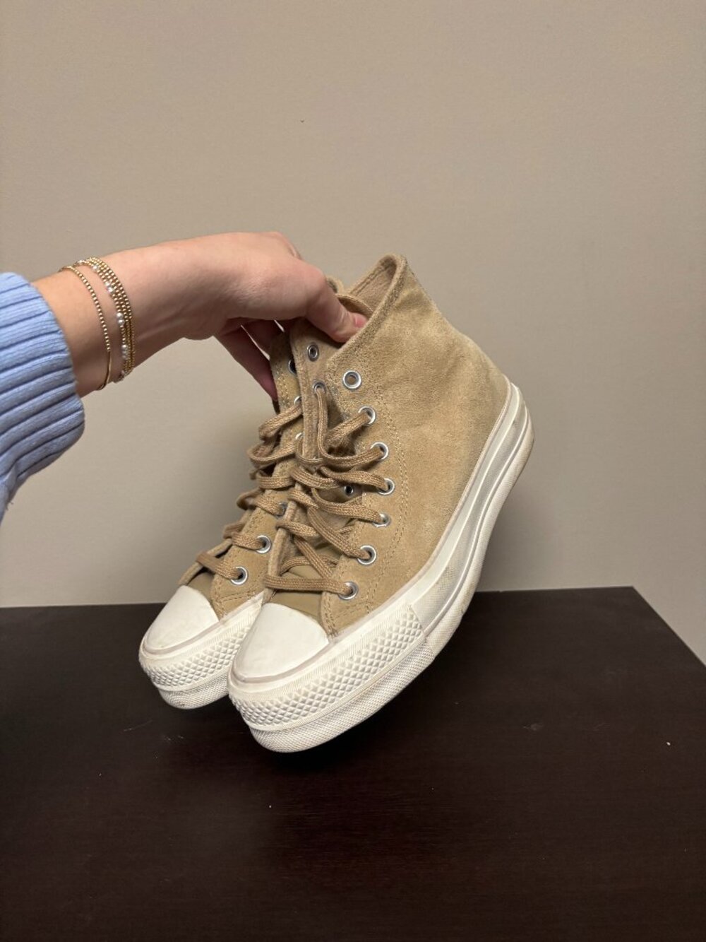 Converse Chuck Taylor All Star High Top Tan Suede Sneakers Women's Size 7